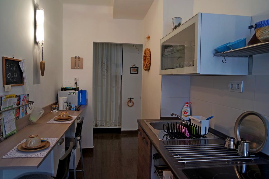 Belvarosi Studio Apartman Gyor Exterior photo